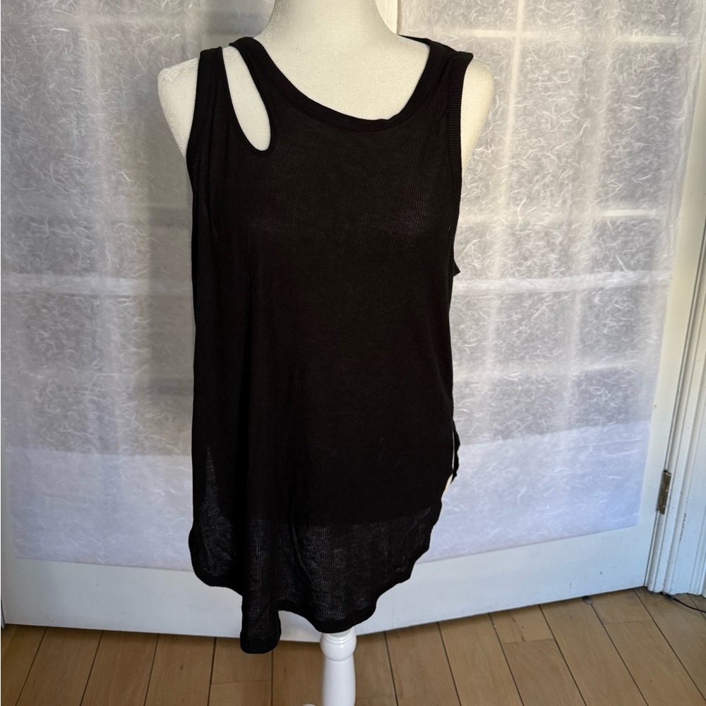 ALO Yoga Classic Black Tank